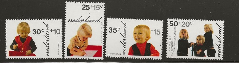 NETHERLANDS  # SC  B489 - 92 MNH