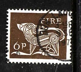 Ireland-Sc#256-used 6p brown-Dog-Animals-1968-70-