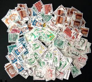 Packet, Germany 425 Definitive Stamps, Scott 1178 // 1732