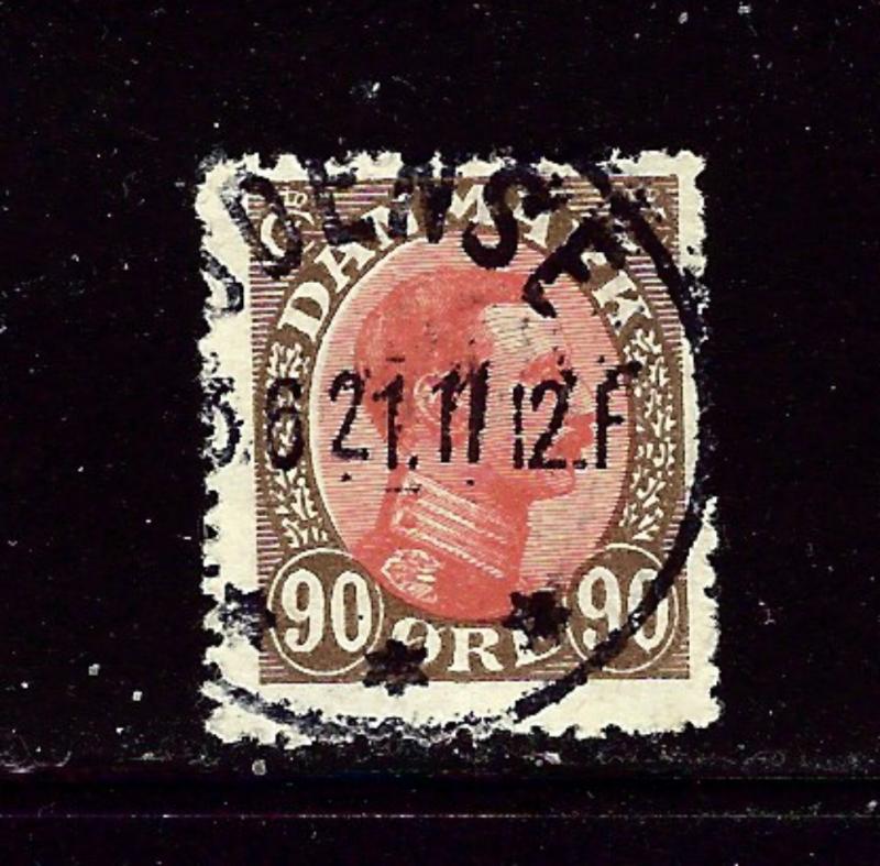 Denmark 127 Used 1920 issue few nibbed perfs