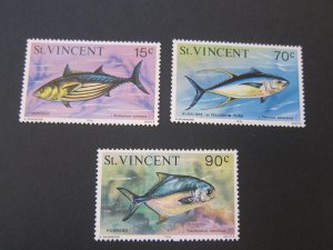 St Vincent 1976 Sc 472-74 fish set MNH