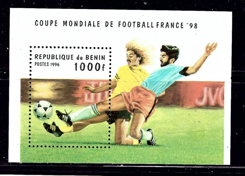 Benin 828 MNH 1996 Soccer S/S    (ap1144)