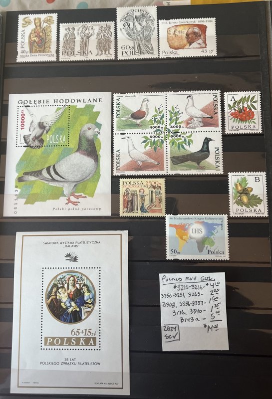 Poland MNH Selection #3215//B143a- SCV=$14.00