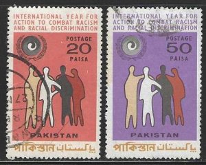 Pakistan 302-303 Used  SCV $.50