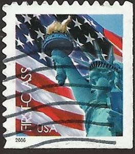 # 3972 USED FLAG AND STATUE OF LIBERTY