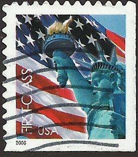 # 3972 USED FLAG AND STATUE OF LIBERTY