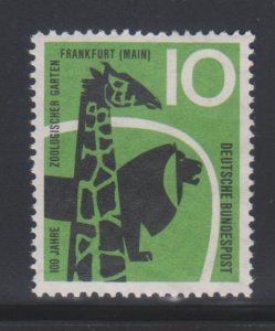 Germany,  10pf Giraffe and Lion (SC# 784) MNH