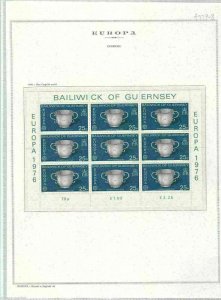 BALIWICK OF GUERNSEY , TWO MINT NEVER HINGED STAMPS SHEETS.   REF 998