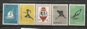 Netherlands B 296-300  MNH
