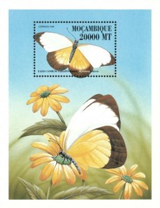 Mozambique 2000 - Butterflies and Flowers - Souvenir Sheet - Scott 1373 - MNH