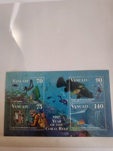 Stamps Vanuatu 696b nh