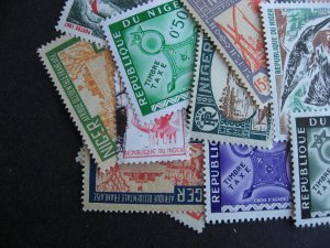 Internationals WW collection breakdown, Niger 25 different