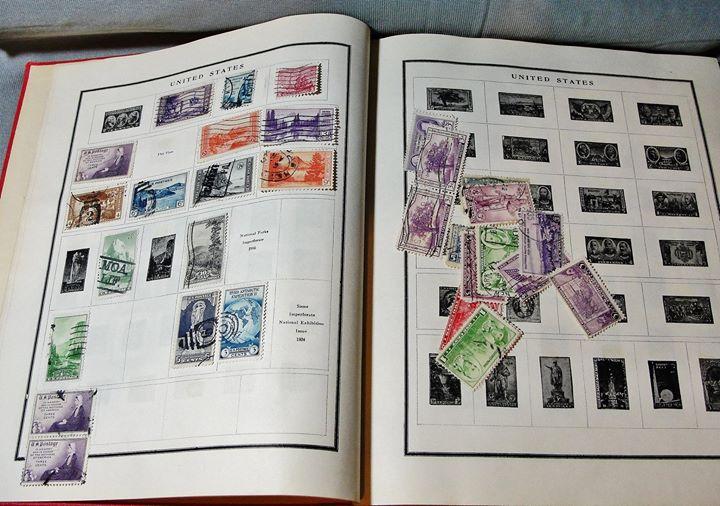 1946 Scott Modern Postage Stamp Album w/Stamps