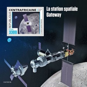 Central Africa - 2021 Gateway Space Station - Stamp Souvenir Sheet - CA210615b