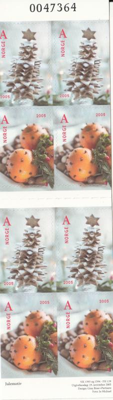 Norway 2005 Scott #1455a Booklet of 2 Panes of 4 2 each Gingerbread tree, Ora...