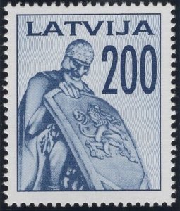 Latvia 1992 MNH Sc 326 200k Knight with shield Monument