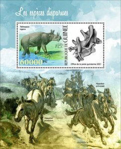 Guinea 2021 MNH Wild Animals Stamps Extinct Species Prehistoric Animals 1v S/S