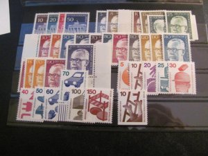 Germany Berlin 1970S MNH 2 DIFINITIVE SETS  XF   (123)