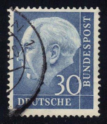 Germany #712 Theodor Heuss; Used