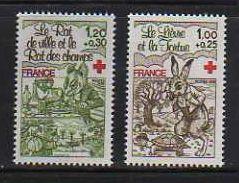 France MNH sc# B512-3 Red Cross 2012CV $1.50