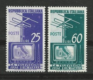 Italy # 649-50  TV Set with Antenna   (2)   Mint NH