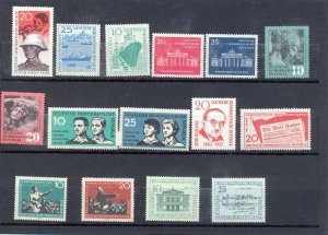 GERMANY DDR 1958 / 59 LOT CATALOG VALUE EUR 80.00 + MNH