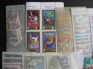 Scrap pile of 175 MNH HUNGARY. Duplicates & mixed condition,but what lurks?