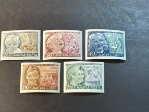 HUNGARY # 896-900-MINT/HINGED--COMPLETE SET--IMPERF AS ISSUED--1950
