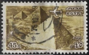 Egypt C171 (used) 45m plane over pyramids, yel & brn (1978)