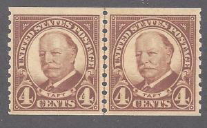 687 Mint,OG,NH... Line Pair... SCV $22.00