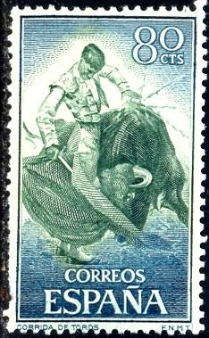 Bullfight, Fighting With Muleta, Spain stamp SC#915 mint