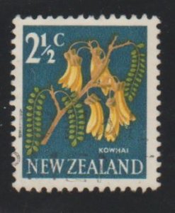 385  Kowhai flower