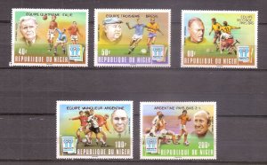 Niger - 1978 - Mi. 639-43 (Soccer) - MNH - RB187