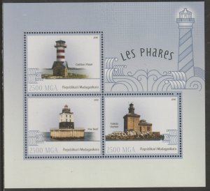 LIGHTHOUSES  perf sheet containing three values mnh