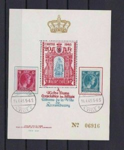 LUXEMBOURG  CARITAS 1945 NOTRE DAME LIMITED EDITION STAMP SHEET REF 1098