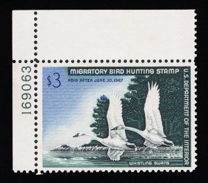 VERY AFFORDABLE GENUINE SCOTT #RW33 VF-XF MINT OG NH DUCK STAMP PNS PLATE 169063