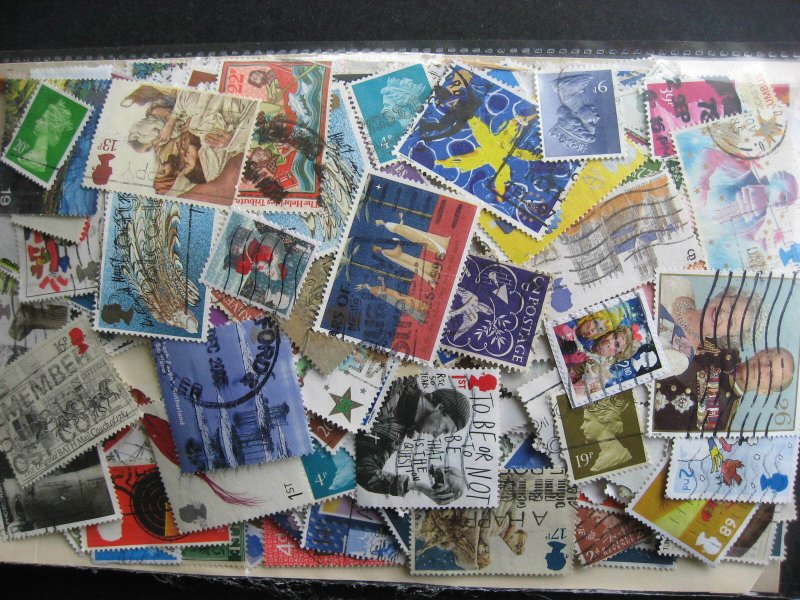 Great Britain colossal mixture(duplicates, mixed cond) 1000 38%comems,62%defins