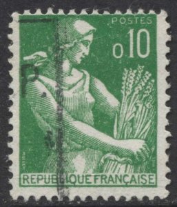 France #833A Farm Women Type Used CV$0.30