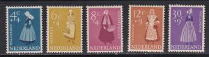 Netherlands # B321-325, Regional Costumes, Mint Hinged