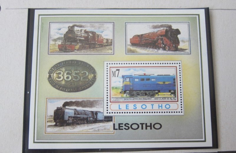 Lesotho 1993 Sc 977-8 Train set MNH