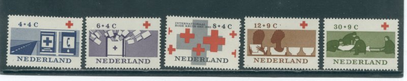 Netherlands B378-82  MNH cgs (2)