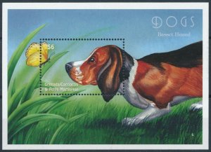 [109227] Carriacou & Petite Martinique 2000 Dogs Basset Hound Sheet MNH