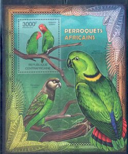 CENTRAL AFRICA  2012 PARROTS OF AFRICA SOUVENIR SHEET MINT NH