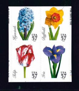 US Scott # 3900-03  // 3903a  Spring Flowers  2005 block of 4 from  MNH