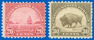 US Scott #698 & #700 Mint-NH, Golden Gate & Bison Stamps, SCV $33.50 (SK)