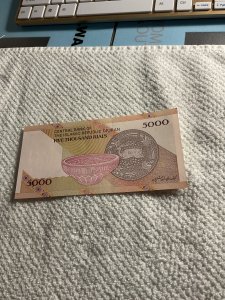 IRAN.CENTRAL BANK.BANKNOTE..5000 RIALS .RUHOLLAH KHOMEINI.UNCIRCULATED