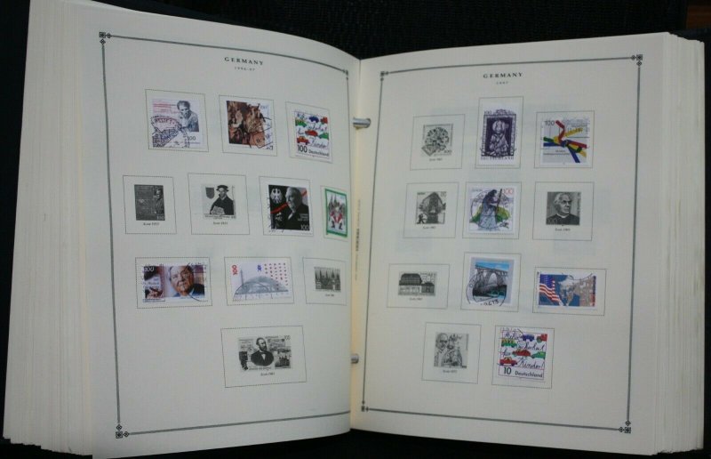 Scott's International Parts 33 A/B 1997 with Clean Pages & Binder & 200+ Stamps