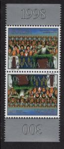 Latvia   #463a   1998  MNH  Europa national song festival  teche-beche pair