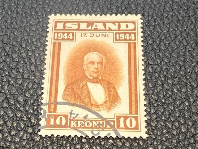 Iceland 245 used