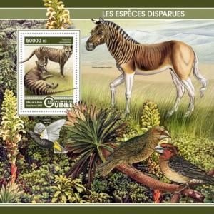 GUINEA - 2017 - Extinct Species - Perf Souv Sheet - MNH